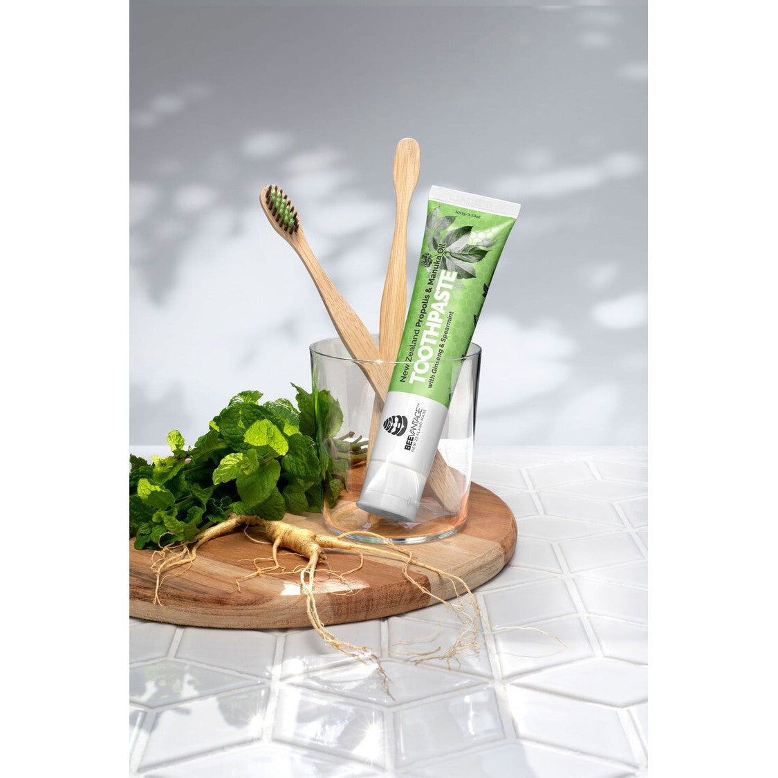 ビーヴァンテージ プロポリス&マヌカオイル 歯磨き粉(高麗人参&スペアミント配合)100g